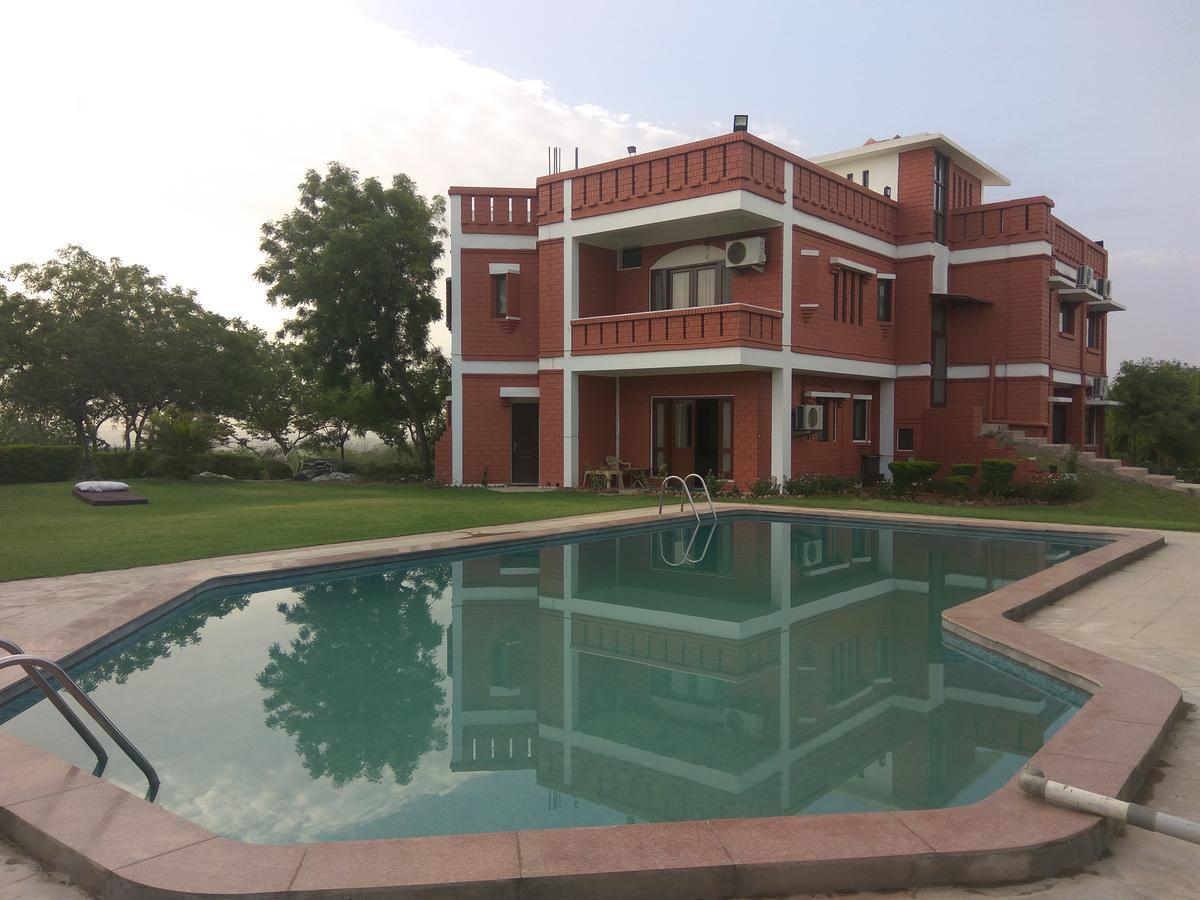 Nature Lovers Farm Otel Gurgaon Dış mekan fotoğraf
